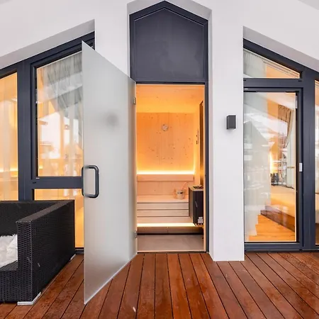 Maximilian Aparthotel