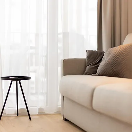 Maximilian Aparthotel 4*