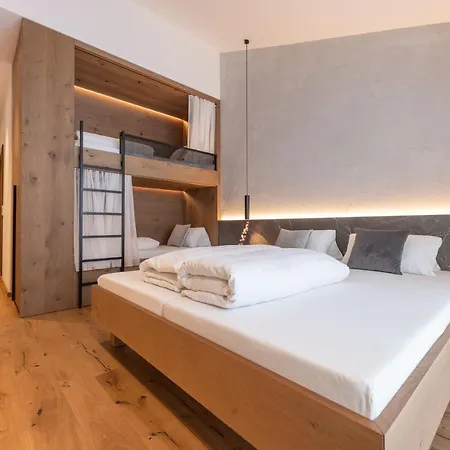 Maximilian Aparthotel Neustift im Stubaital