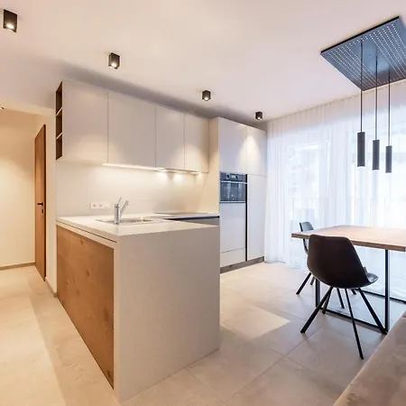 Maximilian Aparthotel 4*