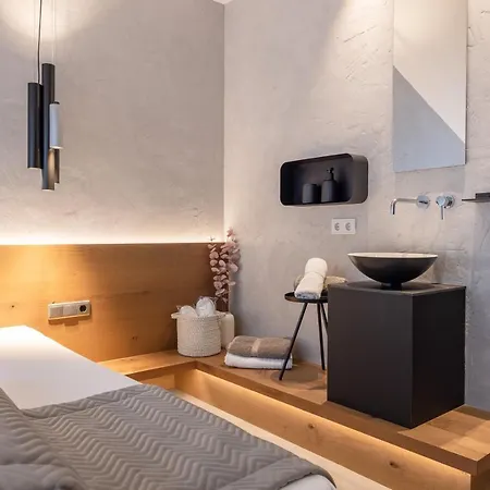 Aparthotel Maximilian 4*