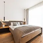 Max Mountain 公寓式酒店