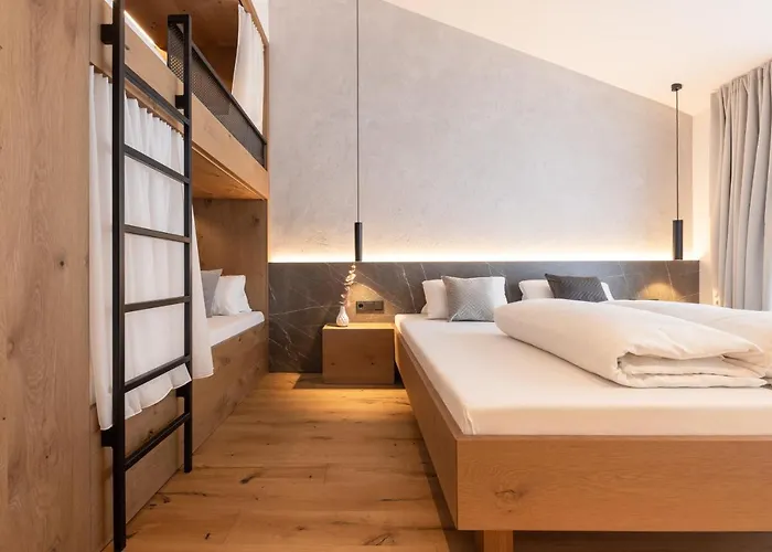 Max Mountain ניוסטיפט אים סטובאיטל